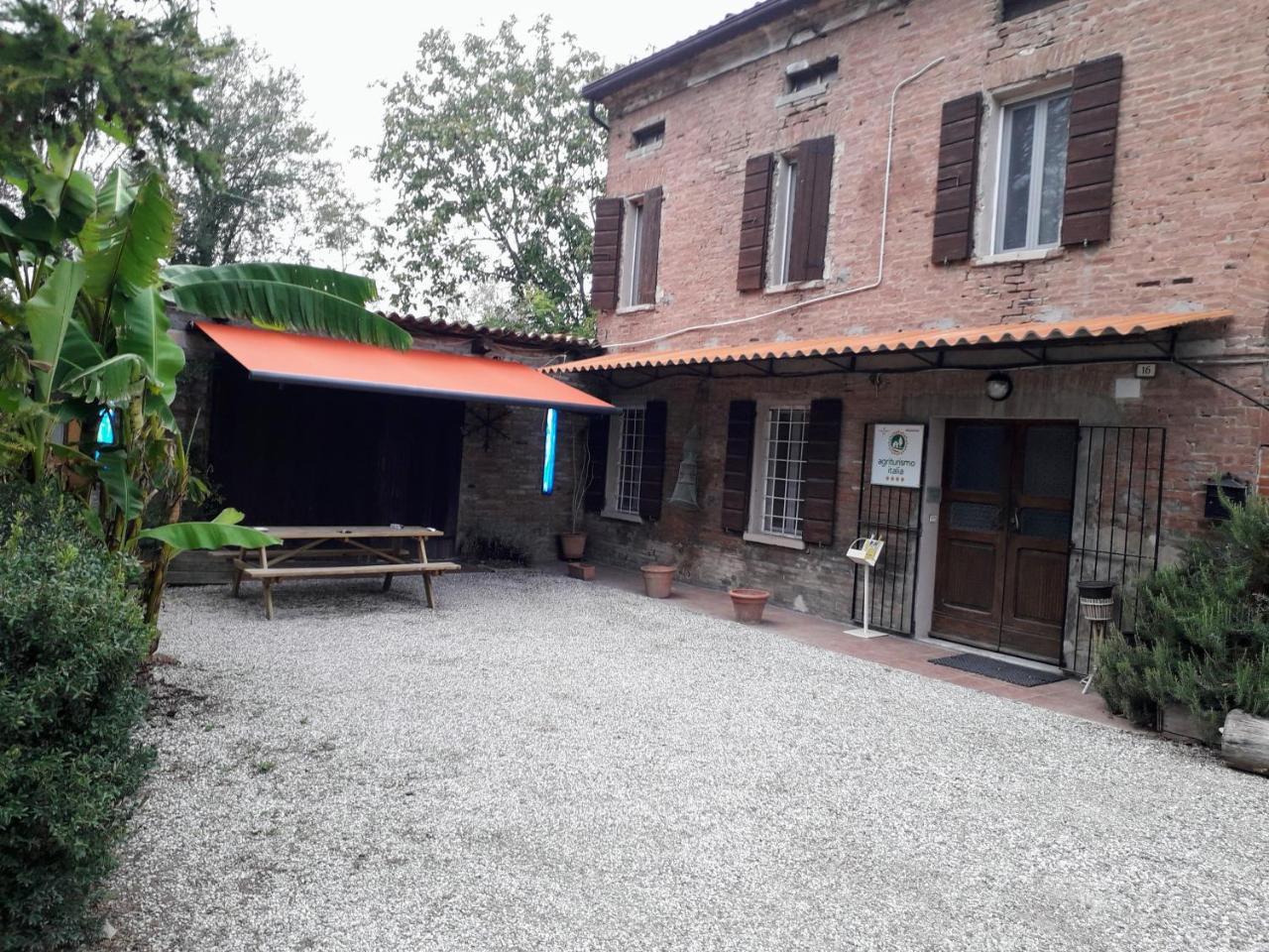 Agriturismo Dosso Al Porto Villa Rolo Buitenkant foto